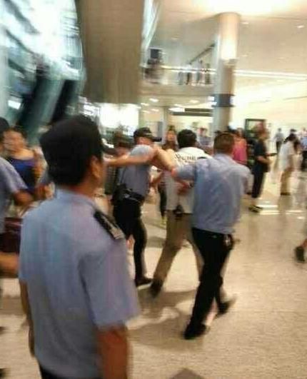 EXO经纪人被带走