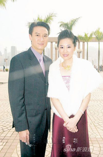 崔忠华跟老婆的合照图片