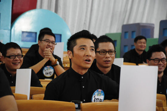 黄鹤翔携女儿登爸爸请回答