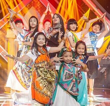 茜拉班级秀异域印度风美艳灯神