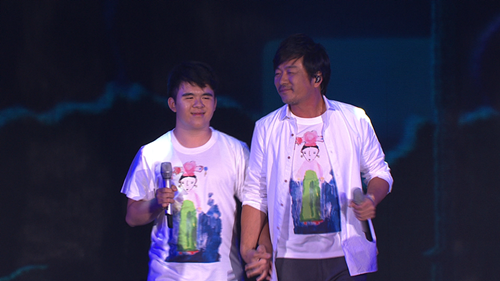 秦勇和儿子秦梓峰（大珍珠）