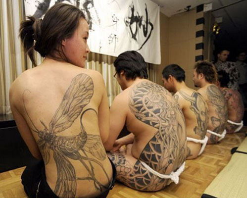 日本社会发展的不同时期对纹身的态度是不同的