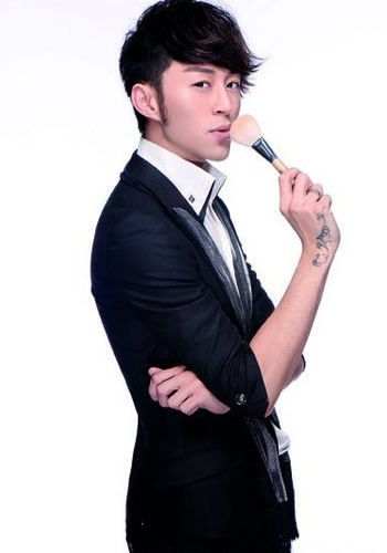 美妆护肤专家李铭泽