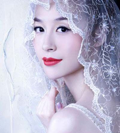 白纱造型妆面自然柔和