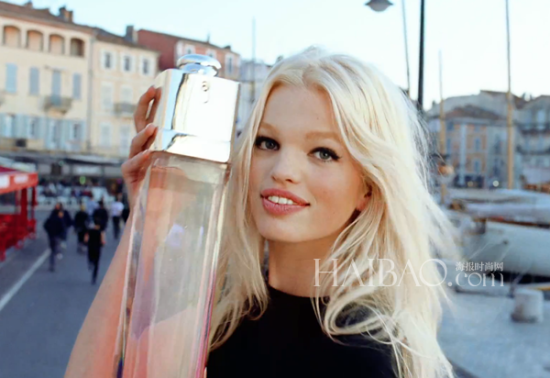 达芙妮·葛洛妮维尔德 (Daphne Groeneveld) 