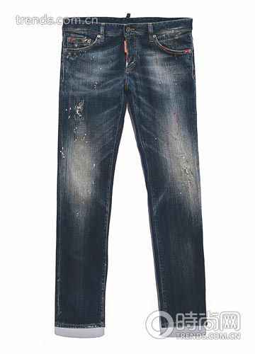 蓝色水洗牛仔裤：Dsquared2 新品未定价