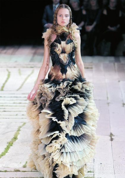 Alexander McQueen 高定