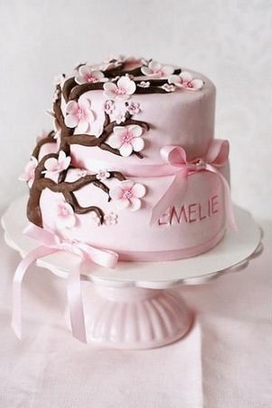 粉色桃花蝴蝶结蛋糕
