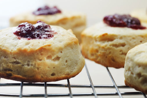 零食早餐：雪饼or饼干or巧克力