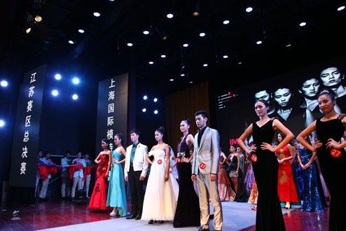 选手们的精彩表演，带来了一场精彩的视觉盛宴