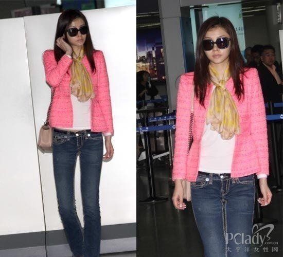 熊黛林：粉色小夹克+铅笔裤+Chanel链条包