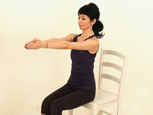“等张动作”坐着瘦全身