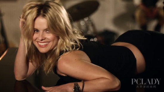 爱丽丝-伊芙(Alice Eve)