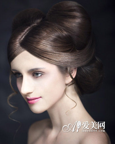 冬季唯美新娘吸睛发型