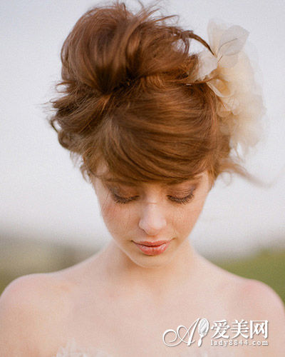 冬季唯美新娘吸睛发型