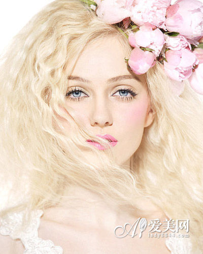 冬季唯美新娘吸睛发型