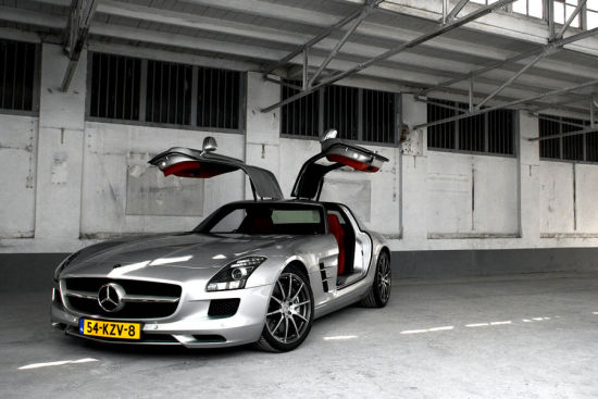 奔驰SLS AMG