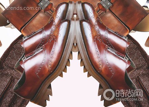 锯齿厚底皮鞋 Prada