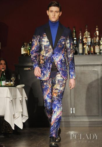 　　Moschino 2013秋冬品牌秀场