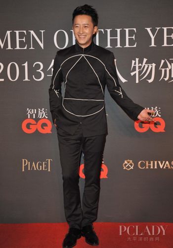 　　韩庚出席2013GQ年度人物颁奖盛典