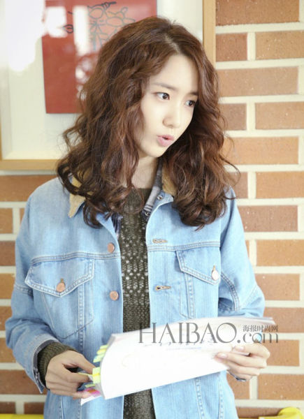 打造林允儿裸粉色唇妆