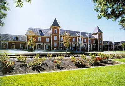 近年来，去法国买酒庄，成了中国新兴富人的热门选择。