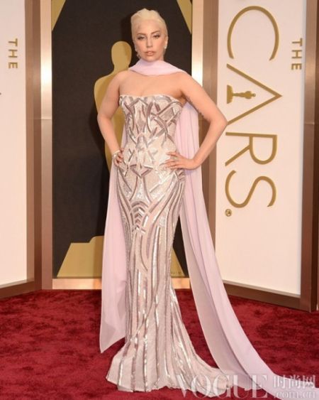 Lady Gaga佩戴Lorraine Schwartz珠宝