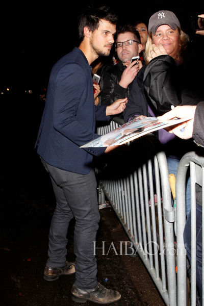 泰勒-洛特 (Taylor Lautner) 