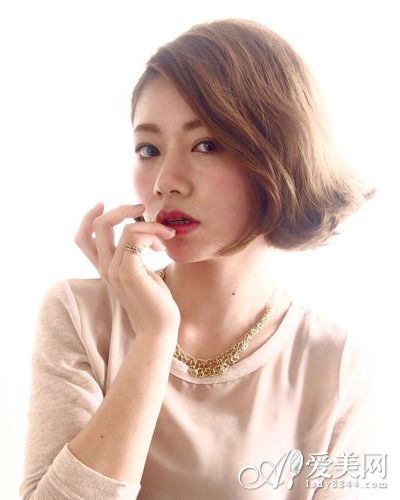 轻熟女荷叶头