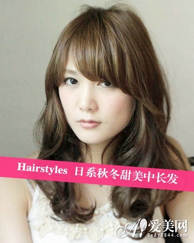 内卷斜刘海蓬松凌乱卷发