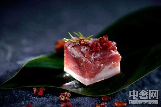 巴马香猪 七里之遥闻其味