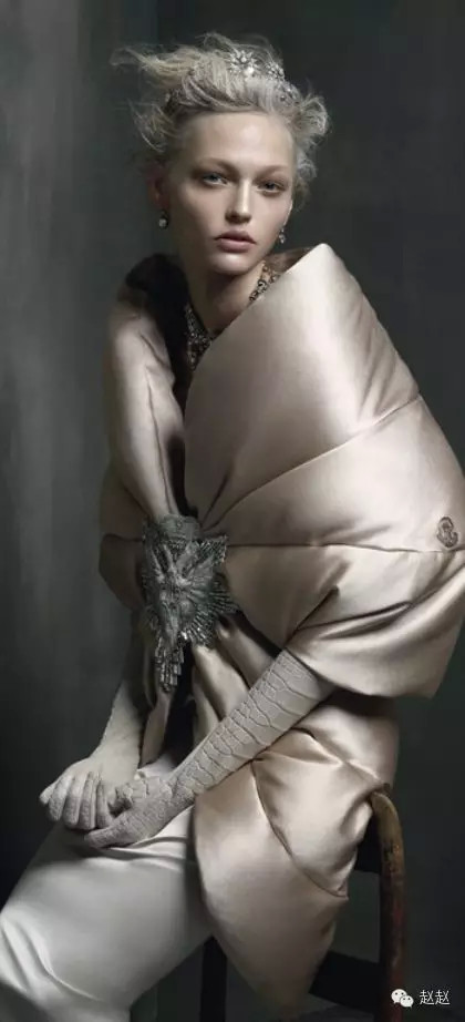 娇小女生穿搭志 <wbr>| <wbr>羽绒服，时尚禁区？