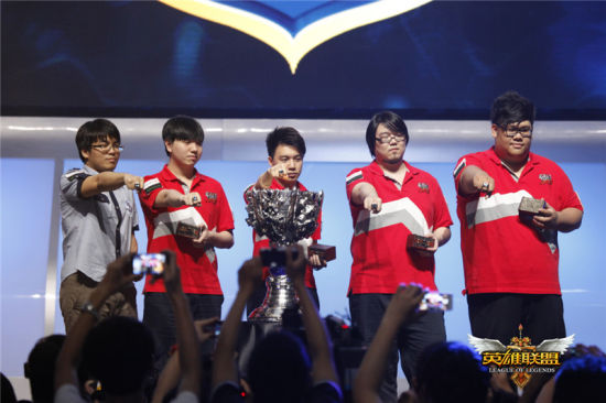 S2总冠军原TPA战队展示戒指