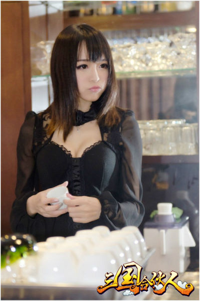 小狐狸、萌萌、雪喆“献身”《三国合伙人》