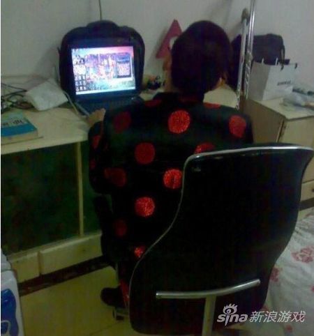 单手操作DNF的无奈等待