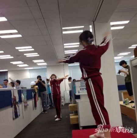 日本游戏公司雇萌妹子当健康主管