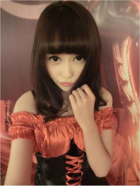 畅游萌妹清秀可爱 “邻家女孩”李金松自拍组图
