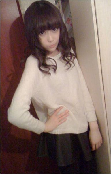 畅游萌妹清秀可爱 “邻家女孩”李金松自拍组图