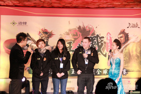 国际友人队伍，来自美国