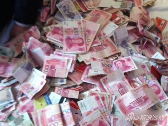 富二代打网游三个月玩掉20万