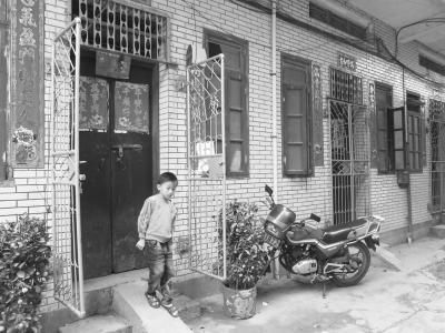 6岁孩子说他哥哥在里面上网