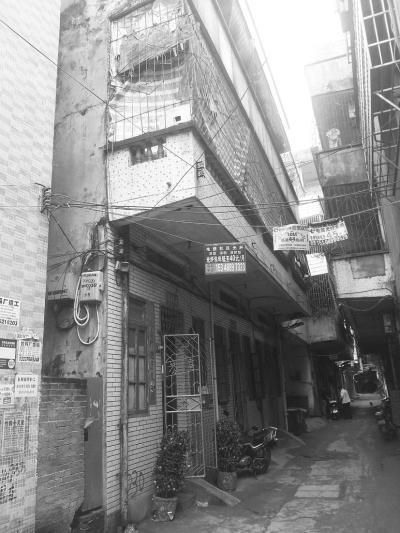 “黑”网吧藏身三层民宅