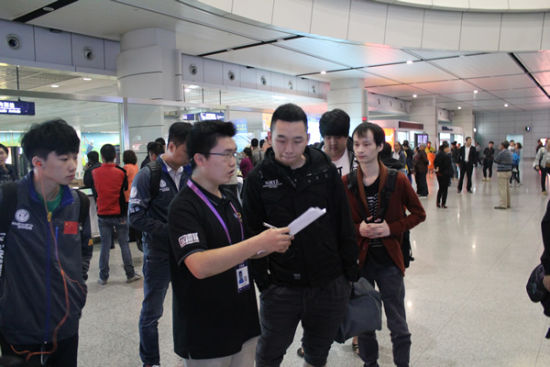 王者归来！WCA DOTA2参赛战队IG飞抵银川