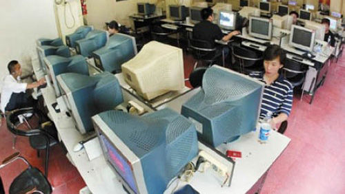 还记得液晶屏普及以前的网吧么