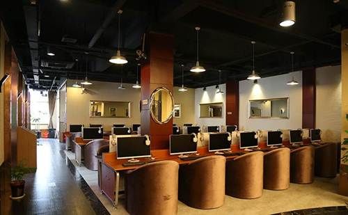 F5创享网咖新城店内部坏境