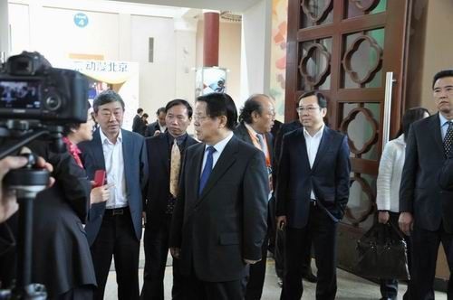 文化部部长蔡武视察了网博会布置现场