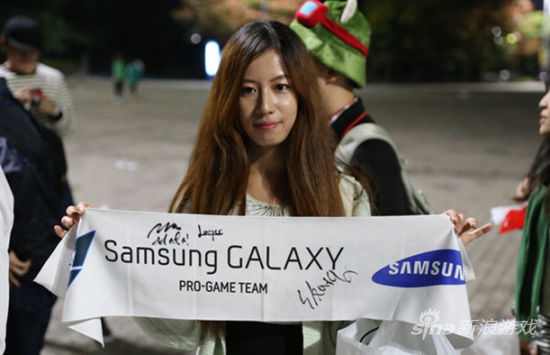 首尔半决赛后的粉丝见面会