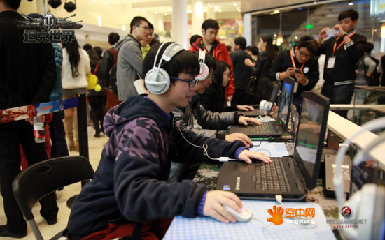 到场玩家，会获得《坦克世界》送出的“M4A3E8 狂怒”坦克