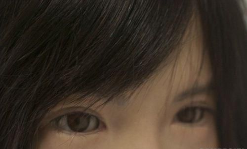 安苏娜成为东京设计师周上的“明日巨星”很多人专门来看它