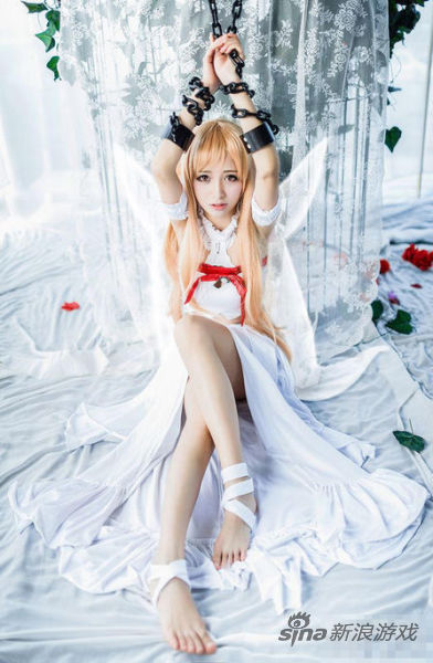 亚丝娜美呆了 刀剑神域女神级COS 